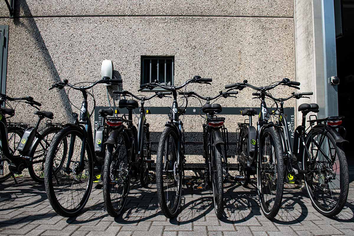 Biketowork-sostenibilità-team-bici-elettriche